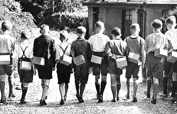 boy-evacuees-1939